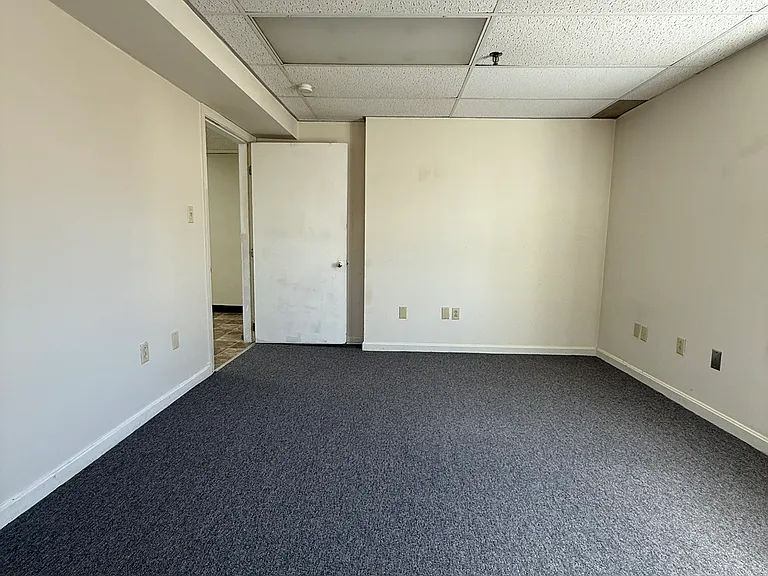 6 Nichols St #3 — Photo 15