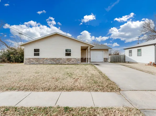 2511 N Chautauqua Ave, Wichita, KS 67219