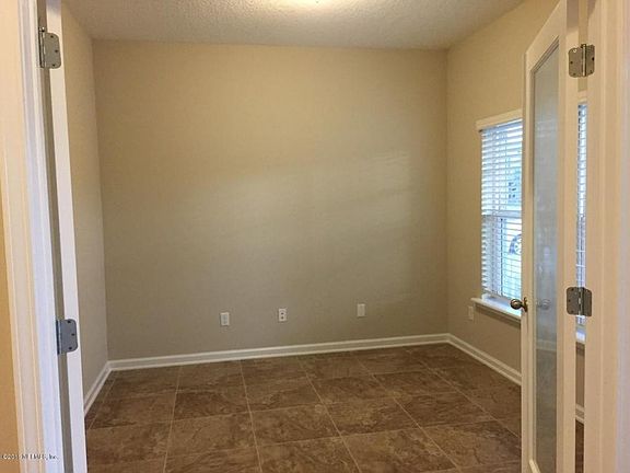 2nd image of 907 Bent Creek Dr