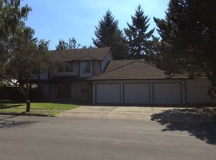 16509 SE Fisher Dr, Vancouver, WA