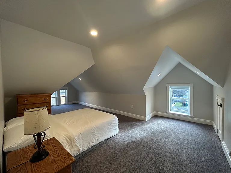 931 Oakland Ave — Photo 26