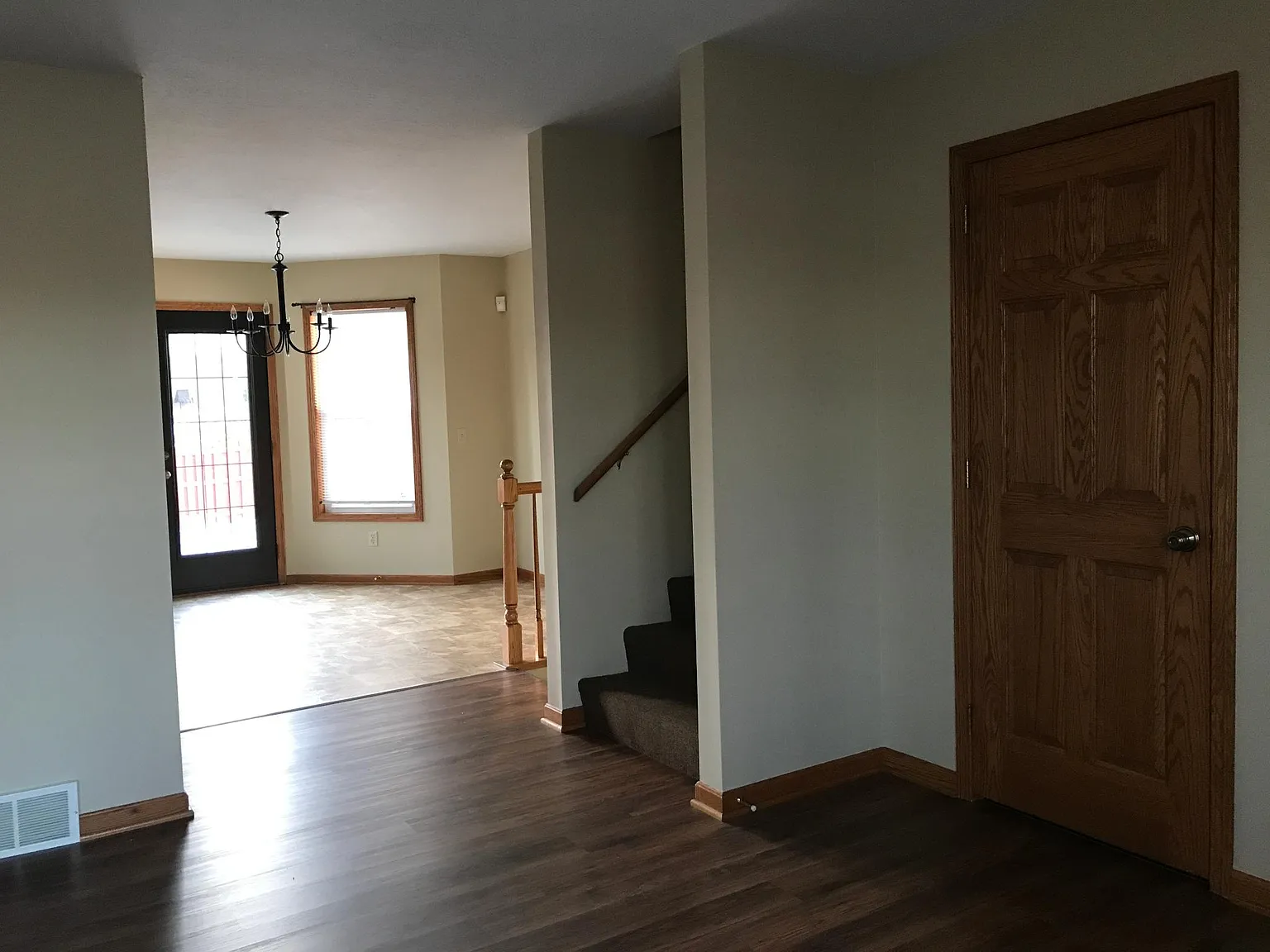2 bed, 1500 sqft, $1,400 — Photo 2