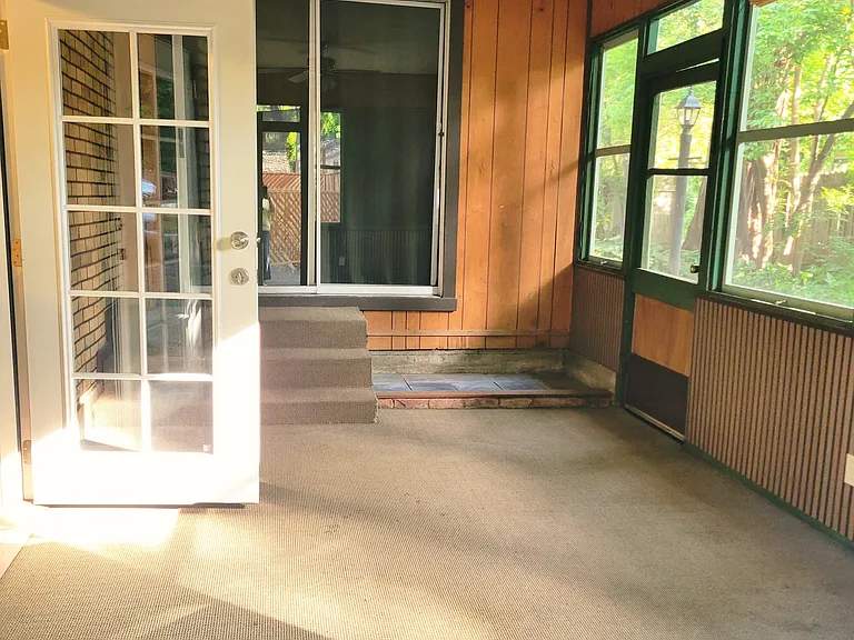Screened-in porch
