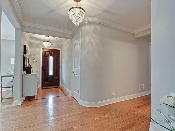 3rd image of 6539 N Longmeadow Ave