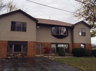 8806 W 93rd Pl, Hickory Hills, IL