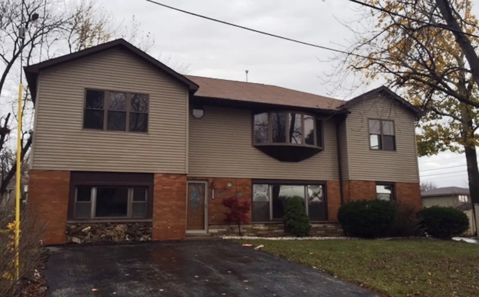 8806 W 93rd Pl photo 1