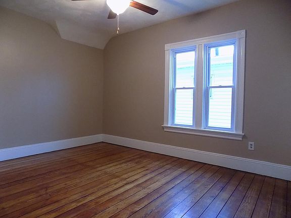 4th image of 140 De Pasquale Ave