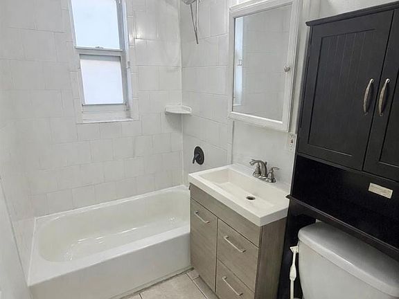 3rd image of 1760 Calais Dr #A