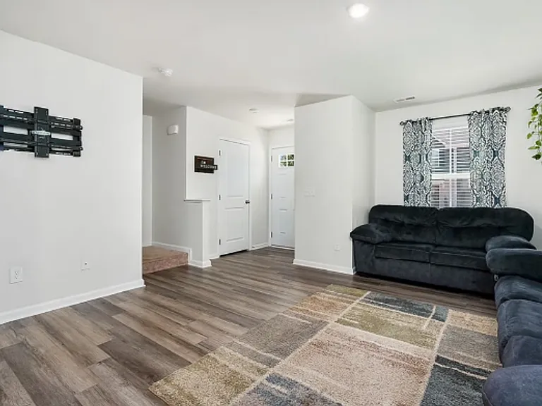153 Nicklaus Dr — Photo 9