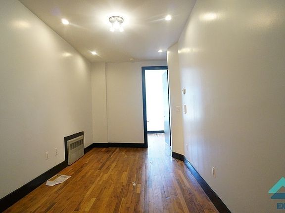 3rd image of 198 Scholes St #3E