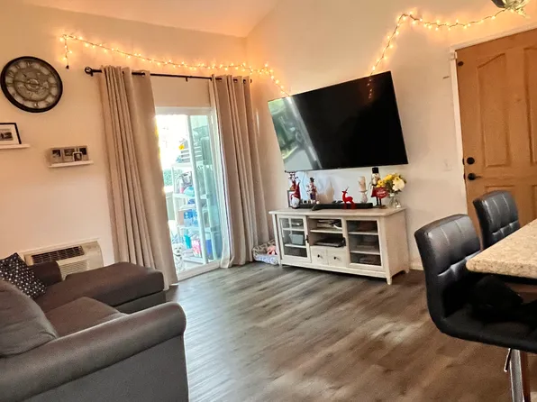 830 W Lincoln Ave, Escondido, CA