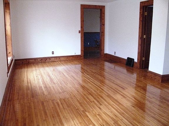 5th image of 1507 Stoughton Ave