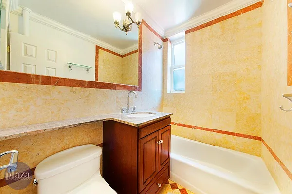 Rented by Plaza Real Estate Group | media 6