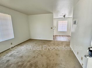 382 Acacia Ave #C, Carlsbad, CA 92008