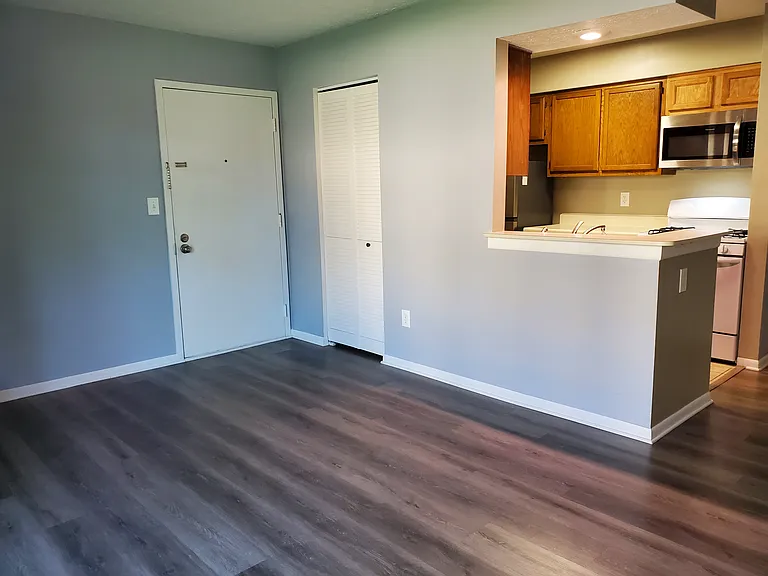 2269 Hedgerow Rd #2269B — Photo 6