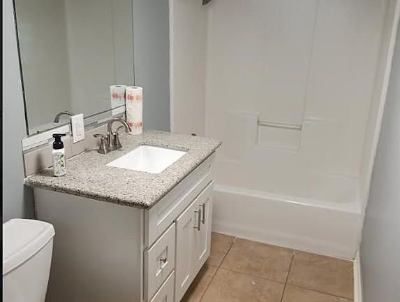 4th image of 171 Bayberry Dr