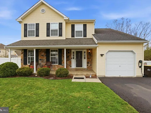 4146 Alana Ln, Collegeville, PA 19426