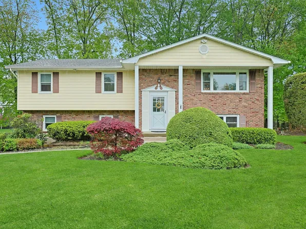 26 Preakness Lane, New City, NY 10956