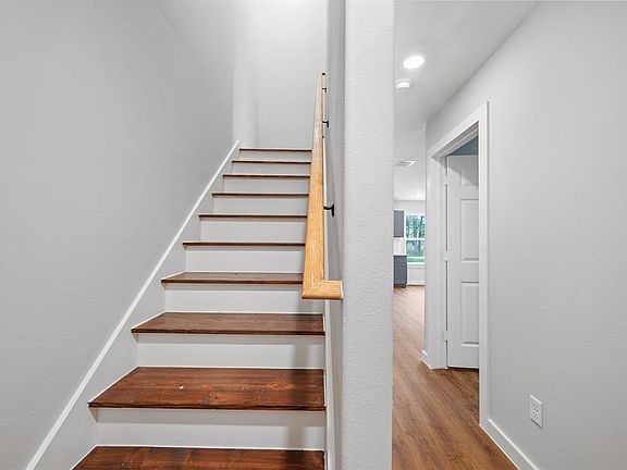 2nd image of 8715 Bertwood St