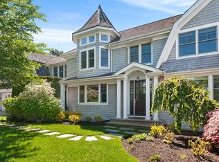 124 Willow St, Southampton, NY 11968