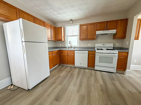 4th image of 44 Bryant St #1