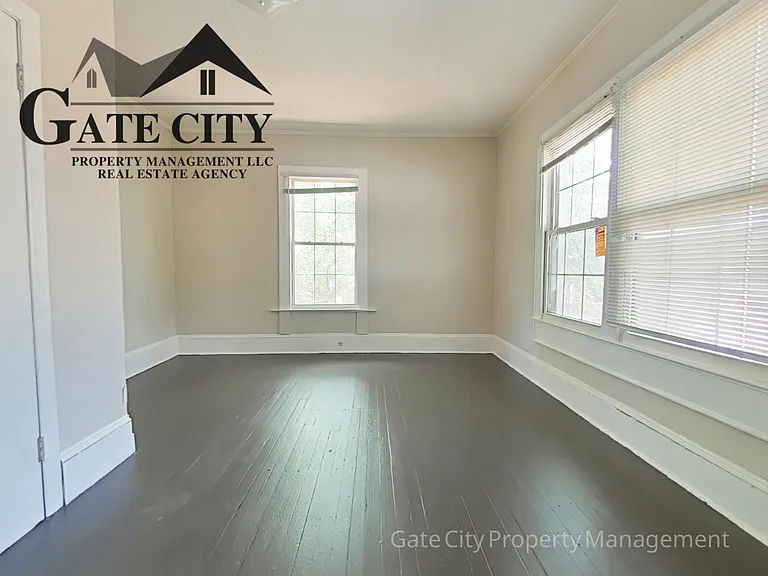 224 N Dunleith Ave — Photo 7