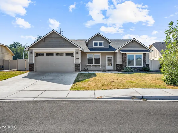 6221 Cottonwood Loop, Yakima, WA 98903