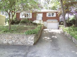 25 Harbor Dr, Lake Hopatcong, NJ 07849