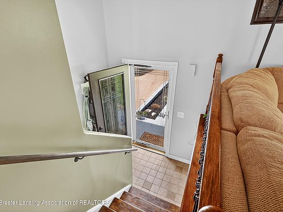 5th image of 13058 Benton Rd