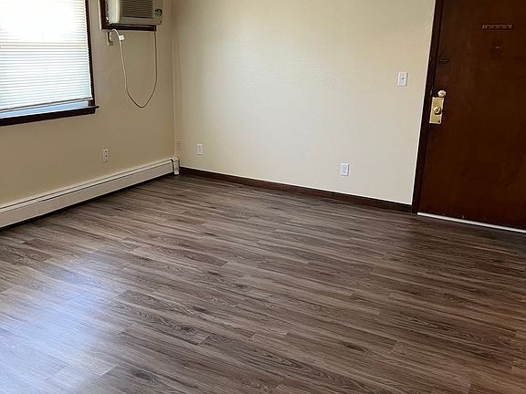 5th image of 506 S D St APT 10