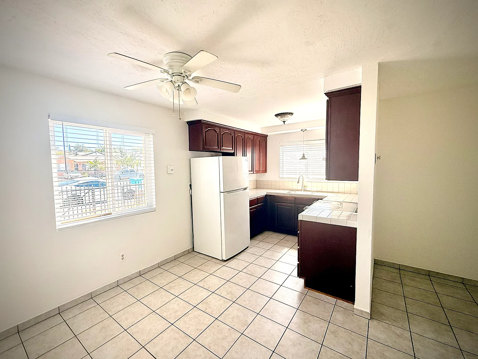 1 bed, 900 sqft, $1,650 — Photo 2