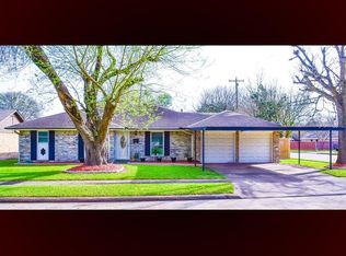 1102 Carolyn St, Deer Park, TX 77536