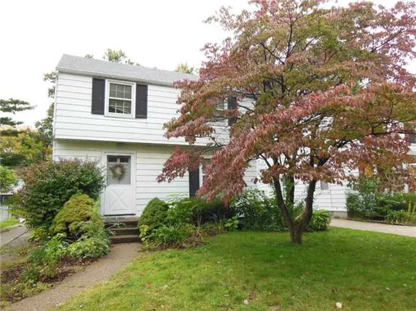 3627 Larchmont Pkwy, Toledo, OH 43613