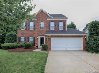 2626 Tall Pines Ln, Matthews, NC 28105