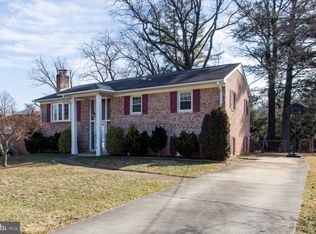 2868 Glenvale Dr, Fairfax, VA 22031