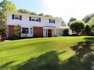 101 Salem Rd, Washington Township, NJ 07676