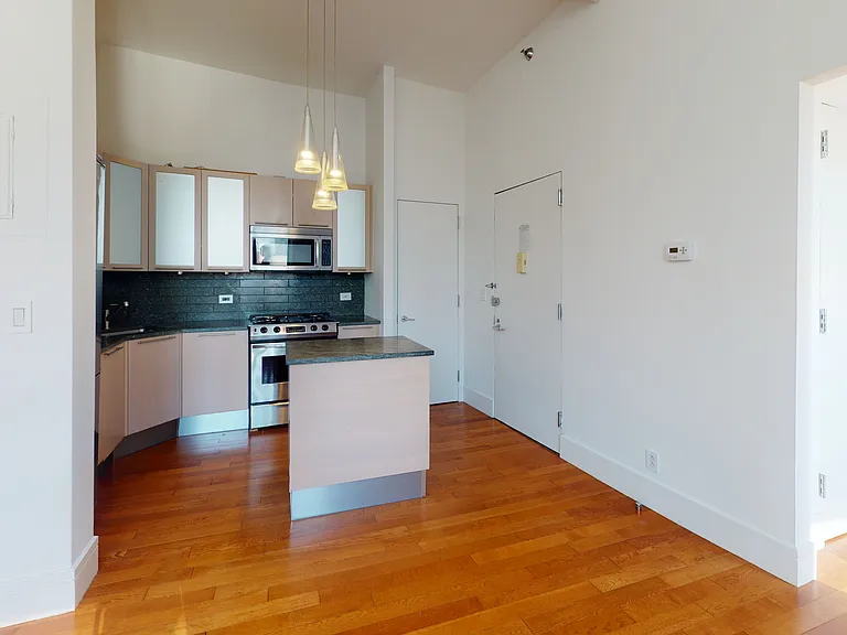 120 Greenwich St #11A — Photo 8