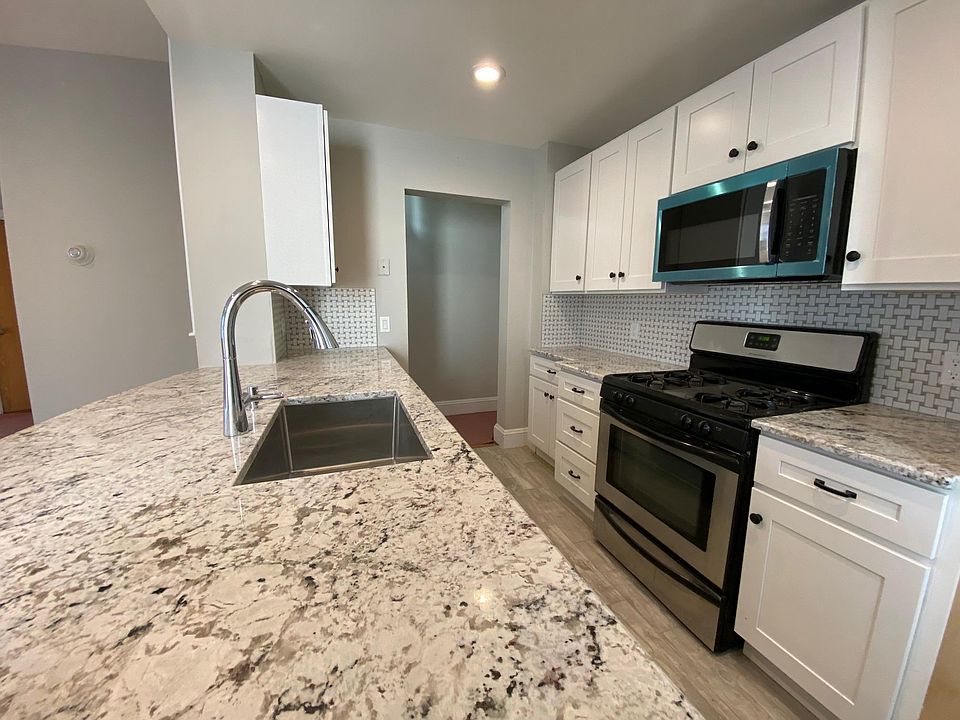 BRAND NEW KITCHEN