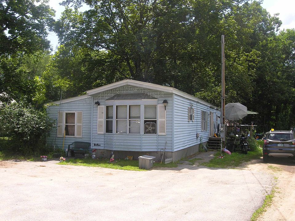 2nd image of 362 Pleasant Street