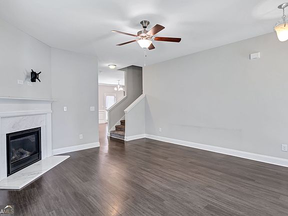 2nd image of 3302 Bellingham Way