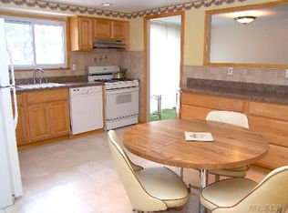 141 Risley Rd, Patchogue, NY 11772