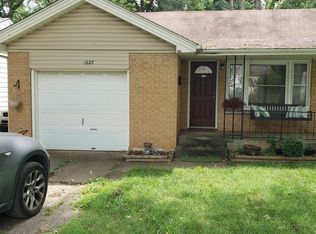 1628 S Robberson Ave, Springfield, MO 65807