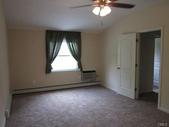 4th image of 87 Bartram Ave