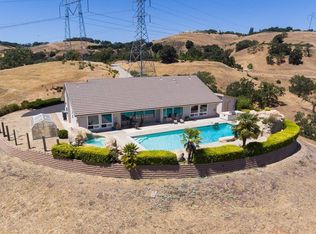 9905 Corona Rd, Atascadero, CA 93422