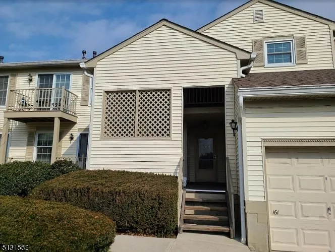165 Jamestown Rd photo 1