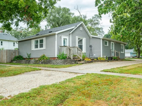 209 Locust St, De Soto, IA 50069