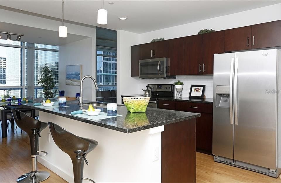 1st image of 101 D1 Lake Ave