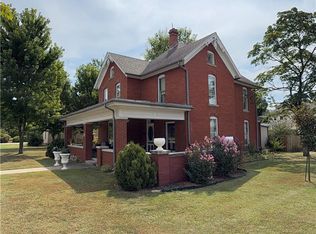 401 E Madison Ave, Iola, KS 66749