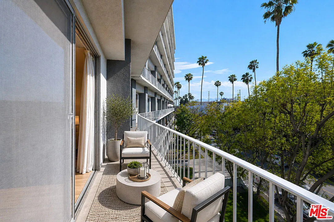 1 bed, 2.0 bath, 737 sqft, $3,150 — Photo 1