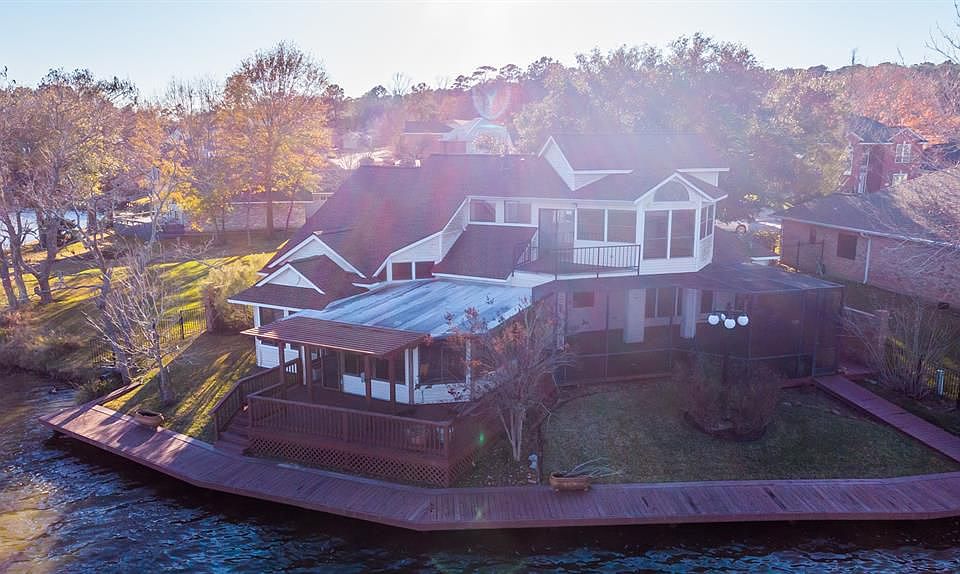 1st image of 1511 W Lake Shore Cir